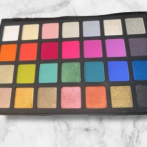 NIB Sephora PRO Editorial/Choix Des Experts Palette 28 Eyeshadow Shades SOLD OUT